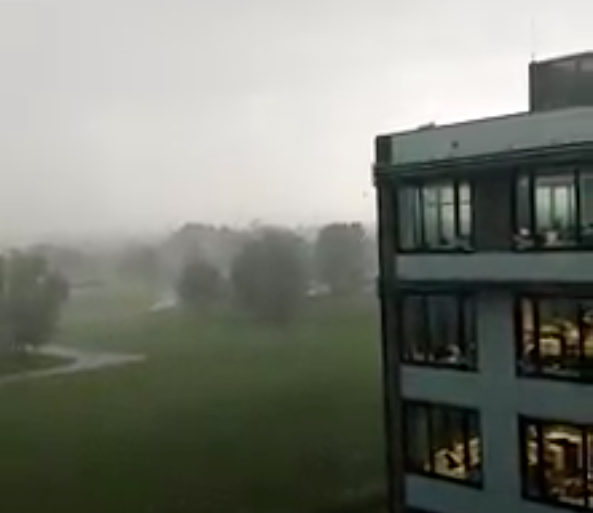 Deszcz w robocie